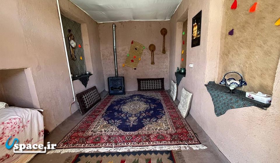 نمای داخلی اتاق اتاق 15 متری اقامتگاه بوم گردی بام سمیرم (خان کوشک) - سمیرم - اصفهان